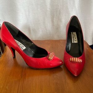 Jazz leather pumps. 5.5 medium.